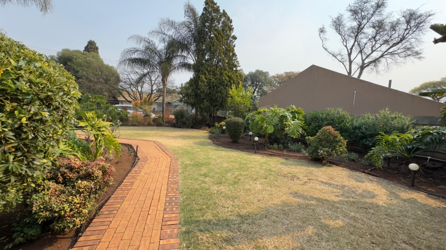 3 Bedroom Property for Sale in Wierda Park Gauteng