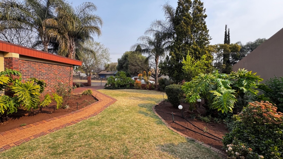 3 Bedroom Property for Sale in Wierda Park Gauteng