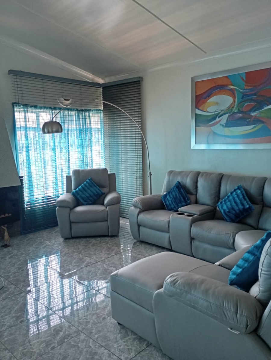 3 Bedroom Property for Sale in Selcourt Gauteng