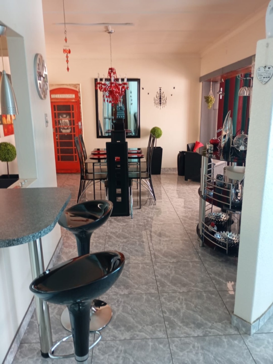 3 Bedroom Property for Sale in Selcourt Gauteng