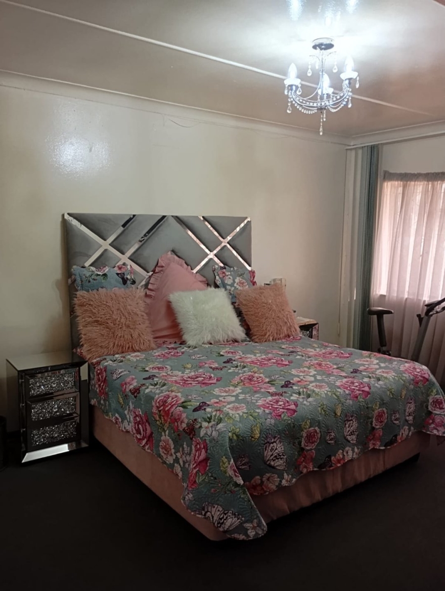 3 Bedroom Property for Sale in Selcourt Gauteng
