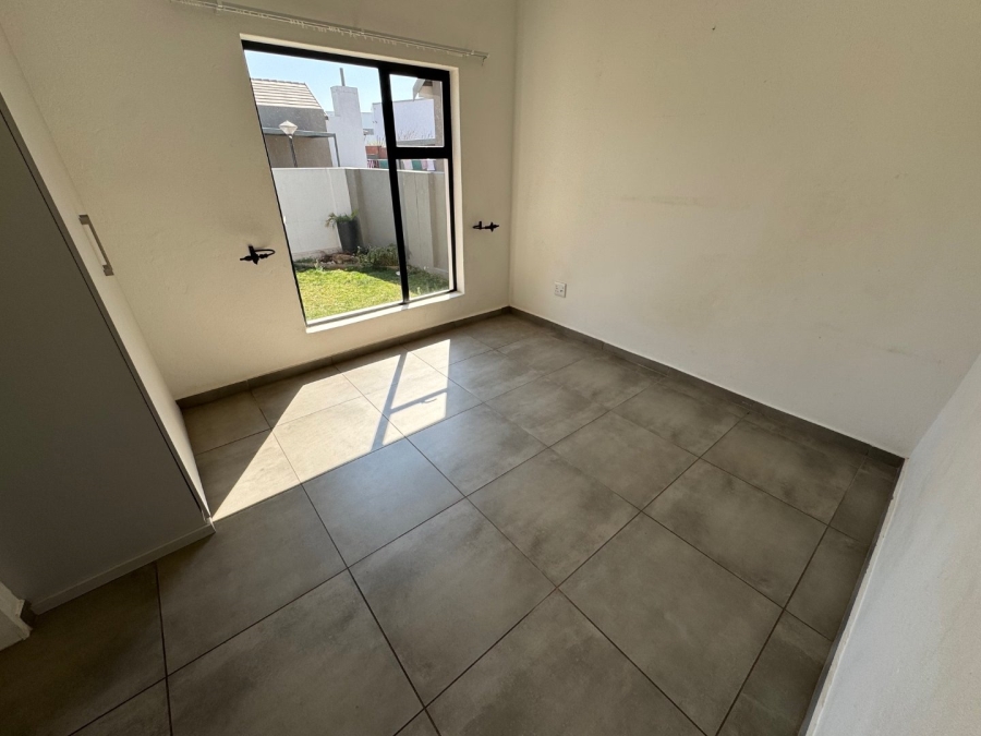 2 Bedroom Property for Sale in Glen Erasmia Gauteng
