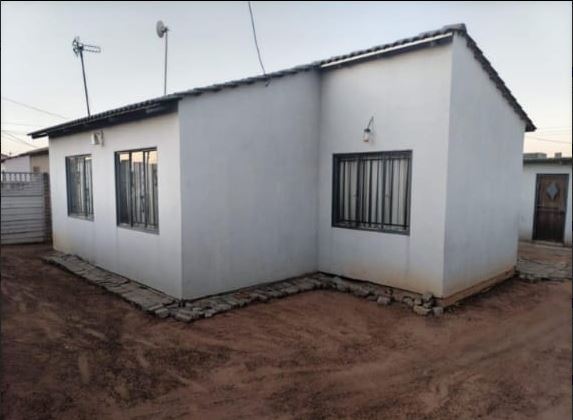 5 Bedroom Property for Sale in Daveyton Gauteng