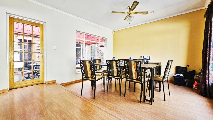 4 Bedroom Property for Sale in Three Rivers Proper Gauteng