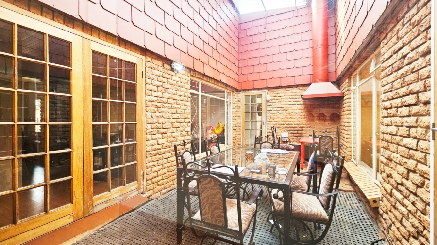 4 Bedroom Property for Sale in Three Rivers Proper Gauteng