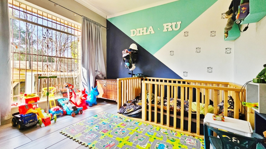 4 Bedroom Property for Sale in Three Rivers Proper Gauteng