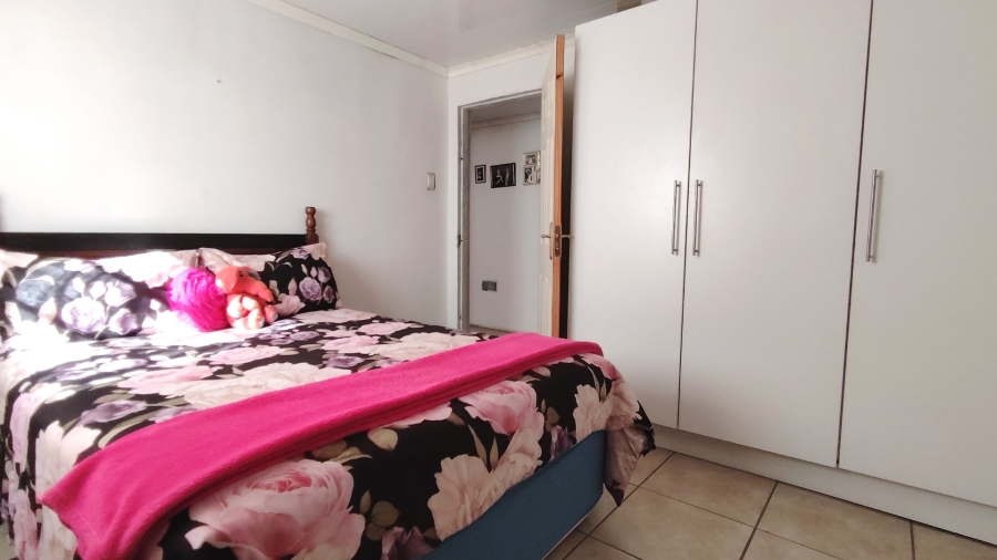  Bedroom Property for Sale in Nelsonia Gauteng