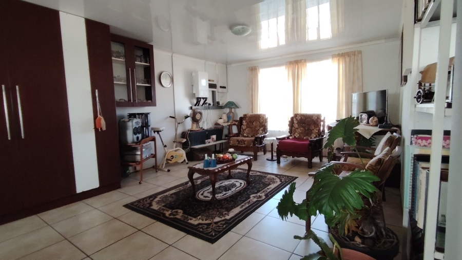  Bedroom Property for Sale in Nelsonia Gauteng