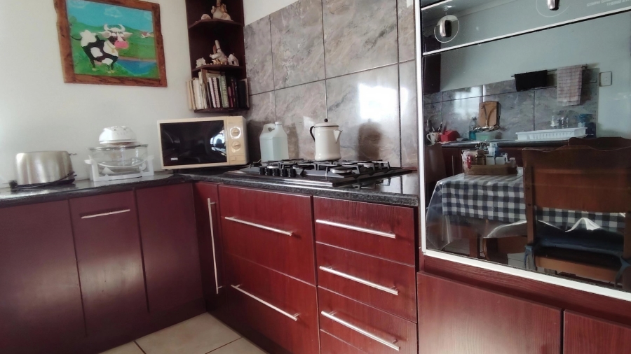  Bedroom Property for Sale in Nelsonia Gauteng