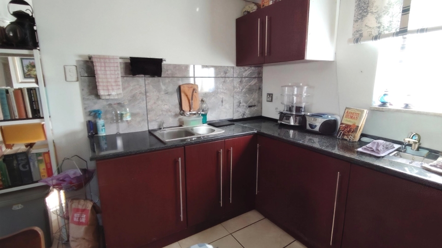 Bedroom Property for Sale in Nelsonia Gauteng