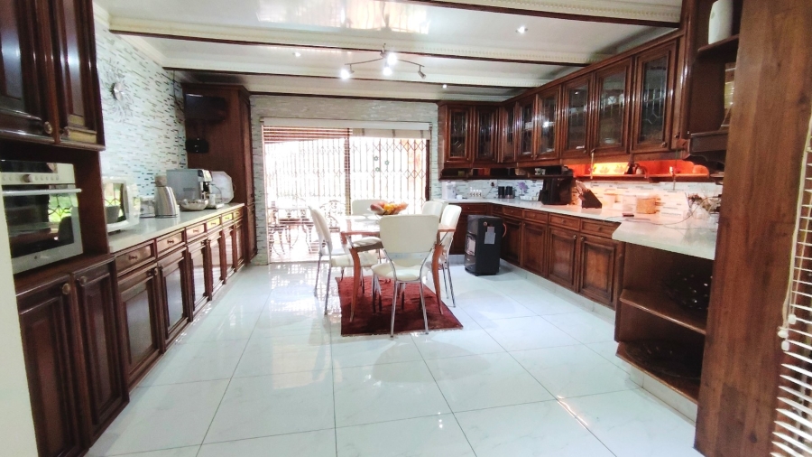 Commercial Property for Sale in Glen Donald A H Gauteng