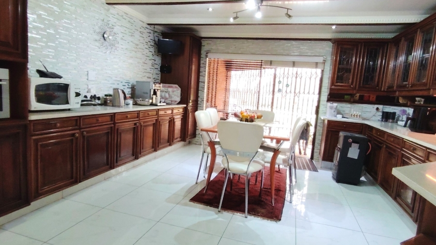 Commercial Property for Sale in Glen Donald A H Gauteng