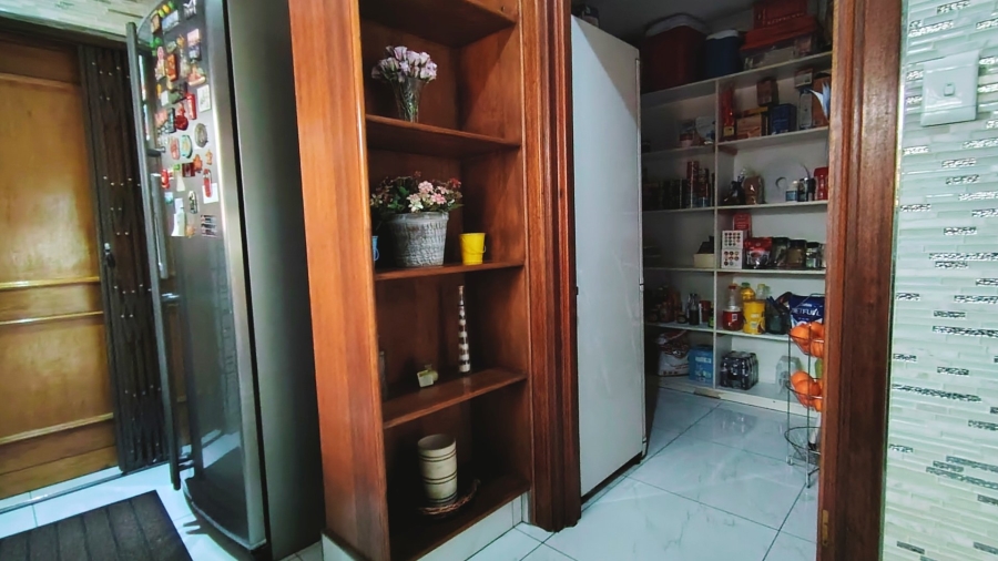 Commercial Property for Sale in Glen Donald A H Gauteng