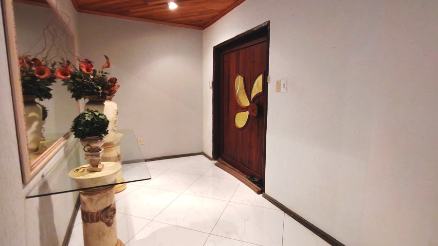 Commercial Property for Sale in Glen Donald A H Gauteng