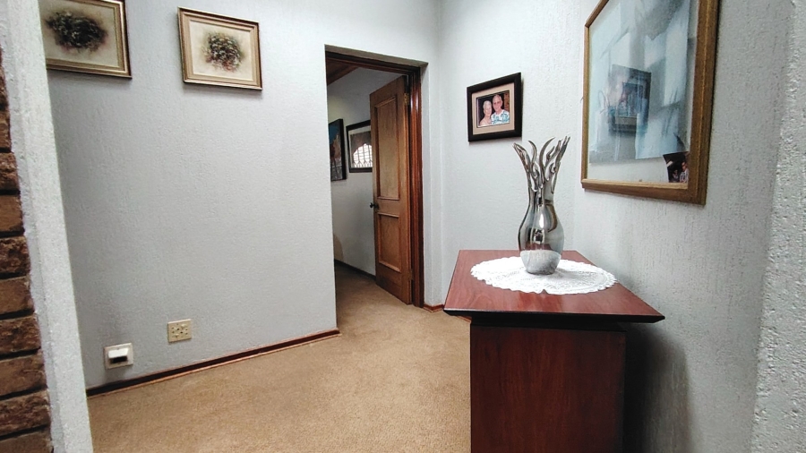 Commercial Property for Sale in Glen Donald A H Gauteng