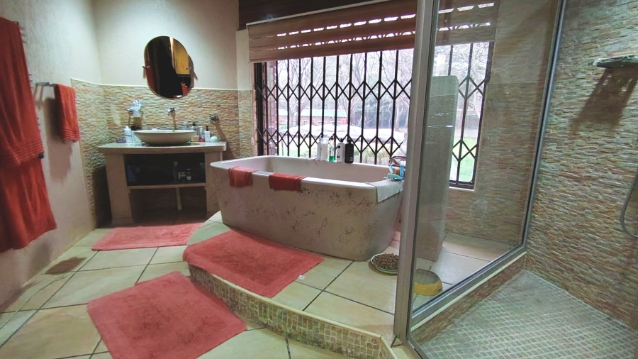 Commercial Property for Sale in Glen Donald A H Gauteng