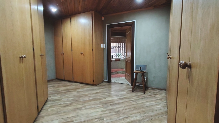 Commercial Property for Sale in Glen Donald A H Gauteng