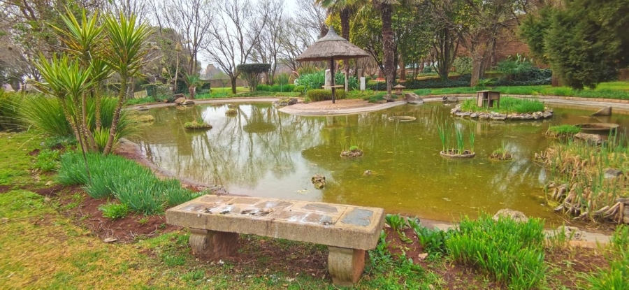 Commercial Property for Sale in Glen Donald A H Gauteng