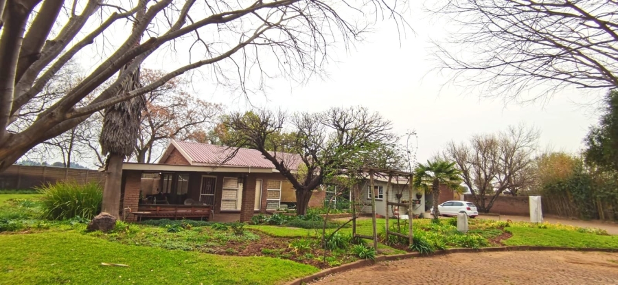 Commercial Property for Sale in Glen Donald A H Gauteng