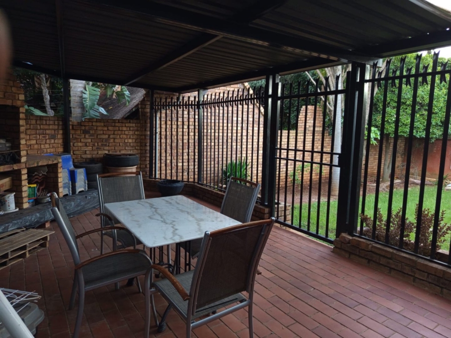 3 Bedroom Property for Sale in Karenpark Gauteng