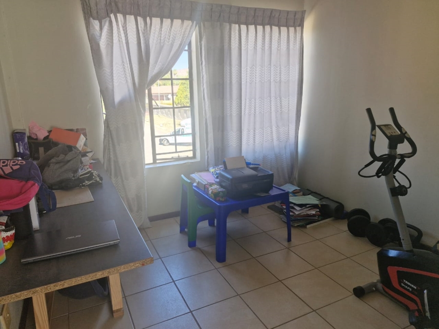 4 Bedroom Property for Sale in Theresa Park Gauteng