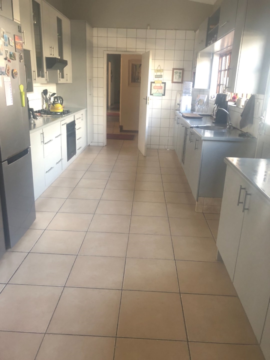 9 Bedroom Property for Sale in Monument Park Gauteng
