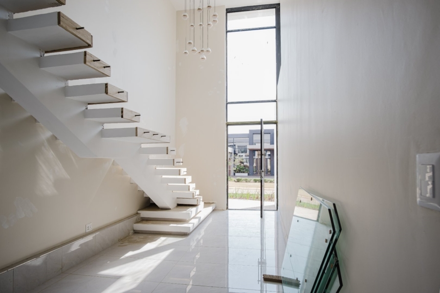 5 Bedroom Property for Sale in Serengeti Lifestyle Estate Gauteng
