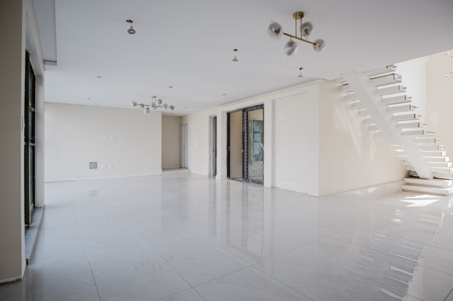5 Bedroom Property for Sale in Serengeti Lifestyle Estate Gauteng
