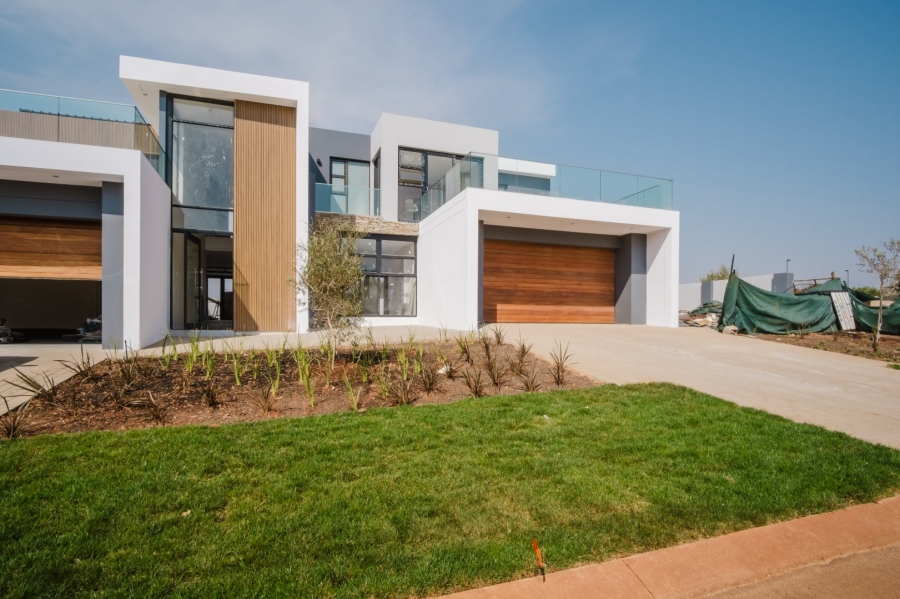 5 Bedroom Property for Sale in Serengeti Lifestyle Estate Gauteng