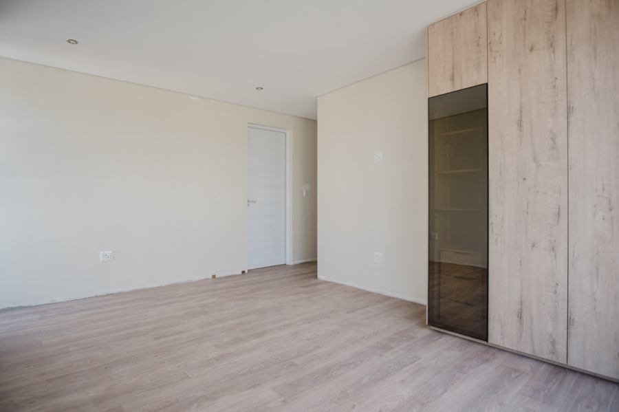5 Bedroom Property for Sale in Serengeti Lifestyle Estate Gauteng