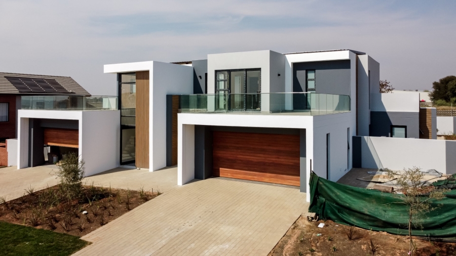 5 Bedroom Property for Sale in Serengeti Lifestyle Estate Gauteng