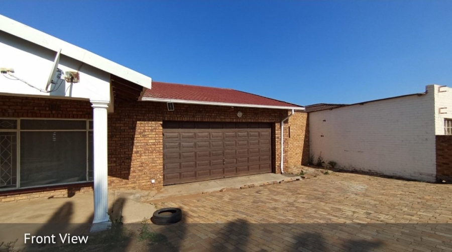 7 Bedroom Property for Sale in Elsburg Gauteng