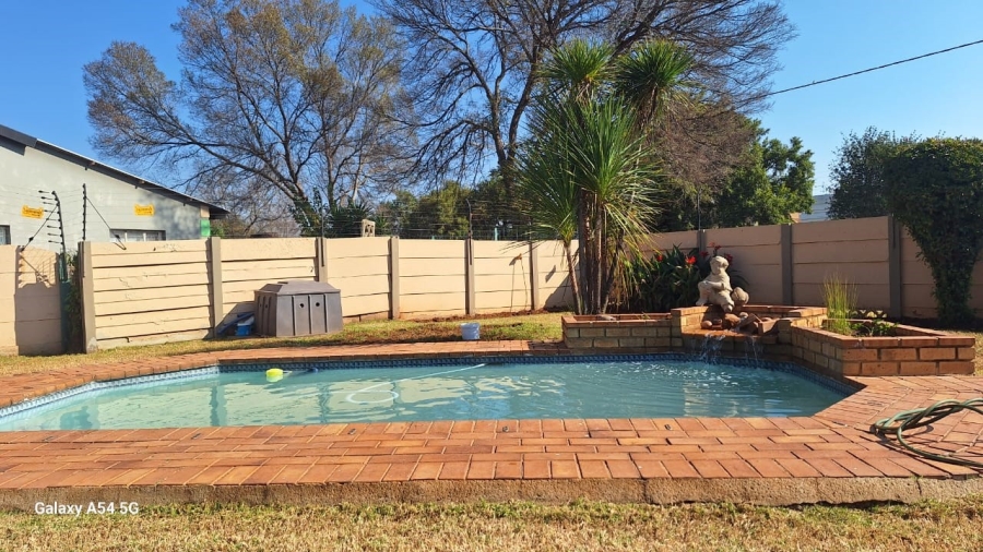 3 Bedroom Property for Sale in Dal Fouche Gauteng
