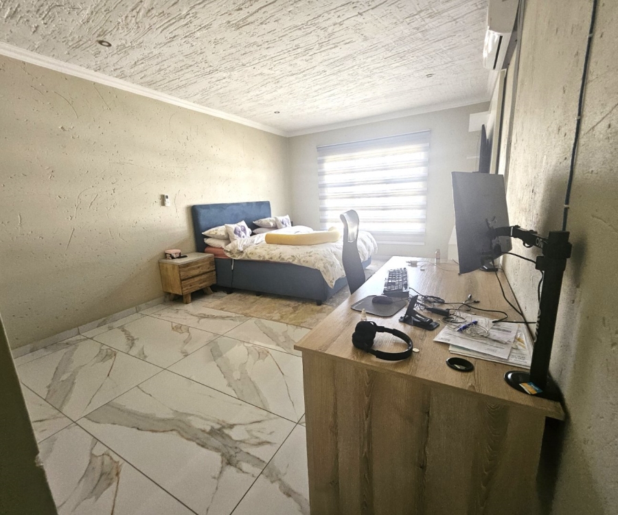 4 Bedroom Property for Sale in Halfway House Gauteng