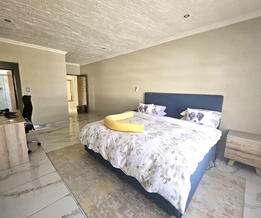 4 Bedroom Property for Sale in Halfway House Gauteng
