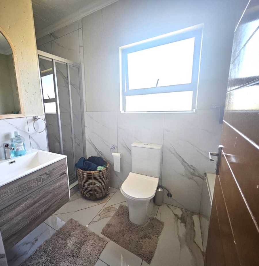 4 Bedroom Property for Sale in Halfway House Gauteng