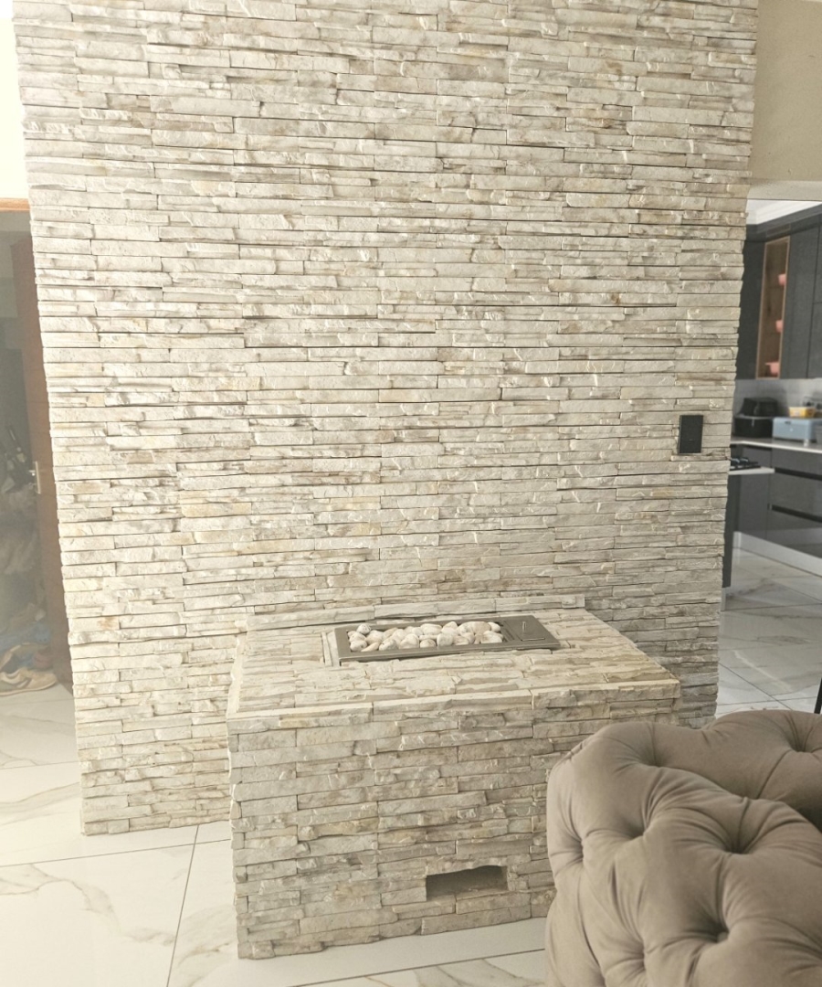 4 Bedroom Property for Sale in Halfway House Gauteng