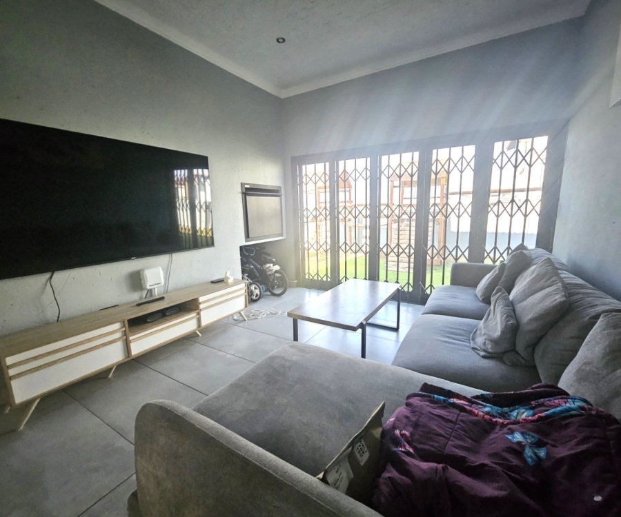 4 Bedroom Property for Sale in Halfway House Gauteng