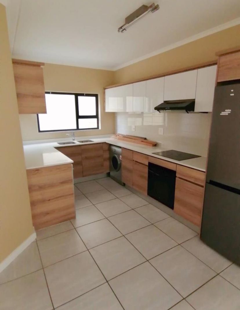 To Let 3 Bedroom Property for Rent in Waterfall Gauteng