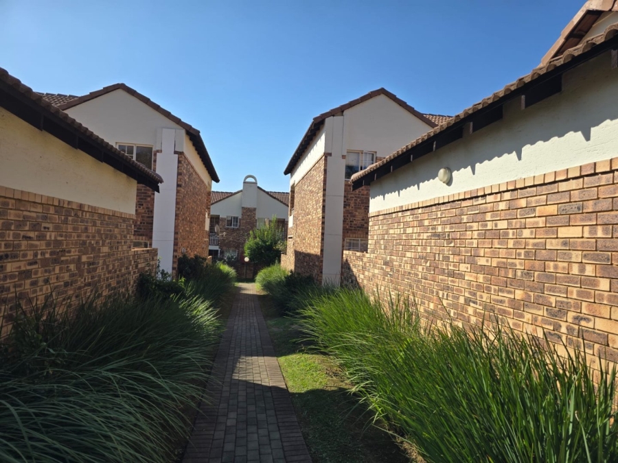 2 Bedroom Property for Sale in Moreleta Park Gauteng