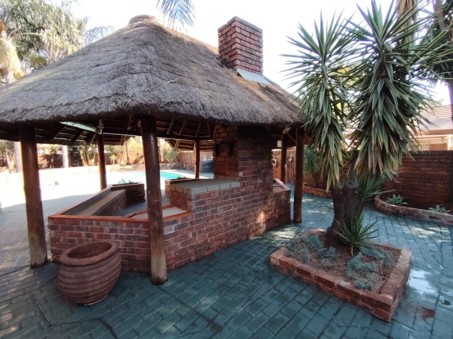 3 Bedroom Property for Sale in Theresa Park Gauteng