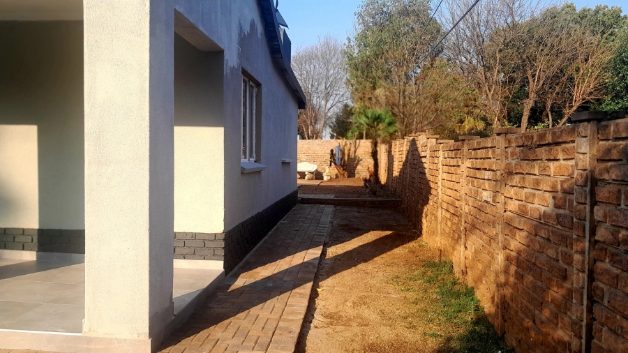 4 Bedroom Property for Sale in Doringkloof Gauteng