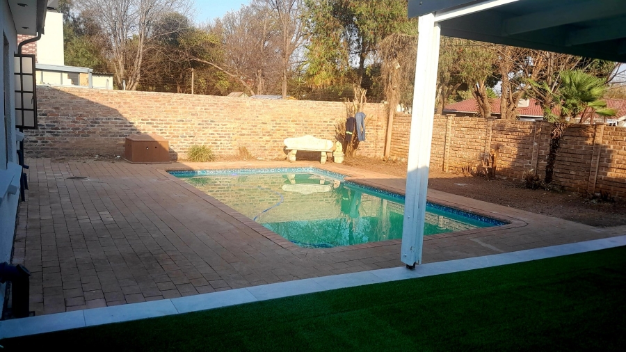 4 Bedroom Property for Sale in Doringkloof Gauteng