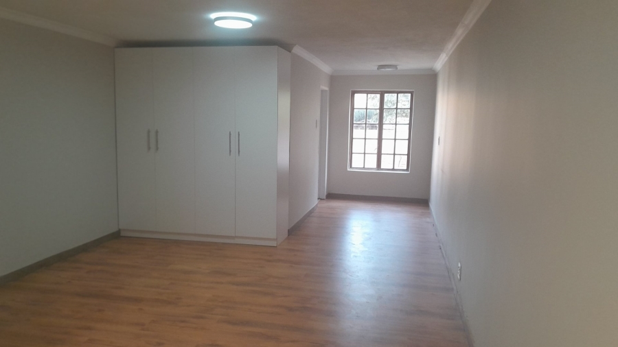 4 Bedroom Property for Sale in Doringkloof Gauteng