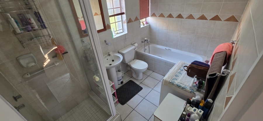 2 Bedroom Property for Sale in Amberfield Gauteng