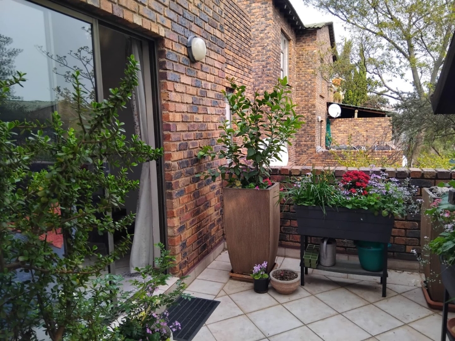1 Bedroom Property for Sale in Noordhang Gauteng