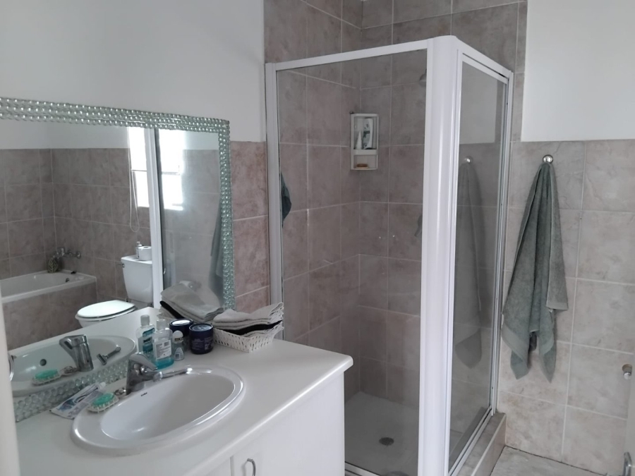 1 Bedroom Property for Sale in Noordhang Gauteng