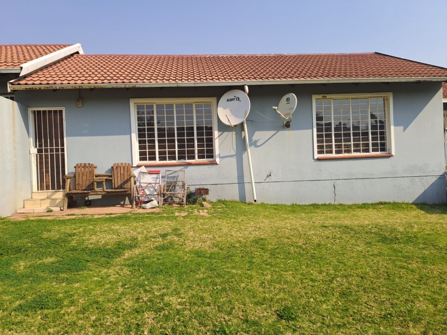 3 Bedroom Property for Sale in Roodepoort West Gauteng