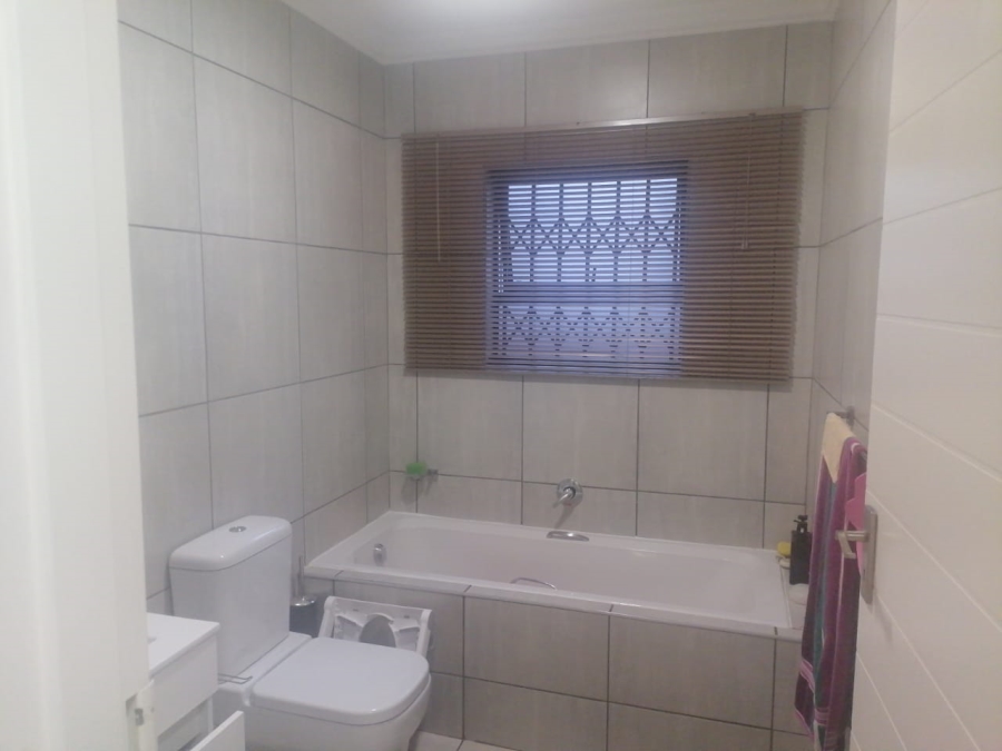 2 Bedroom Property for Sale in Amandasig Gauteng