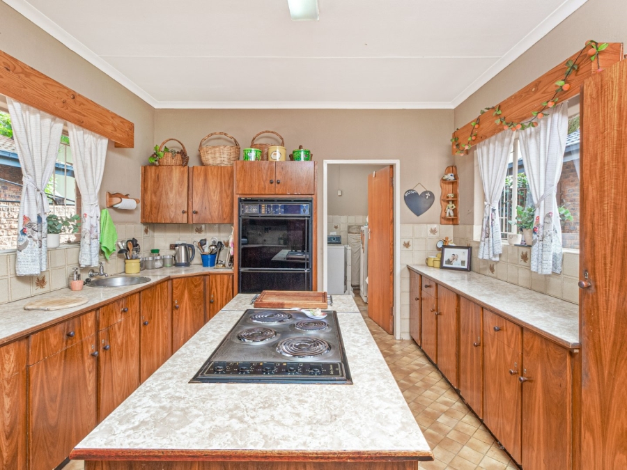 4 Bedroom Property for Sale in Hennopspark Gauteng